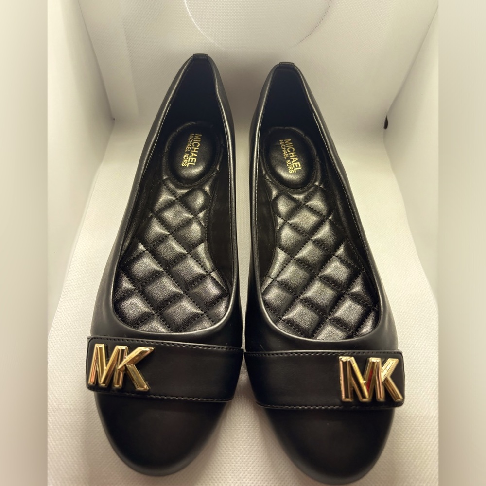 Brand New “Michael Kors”